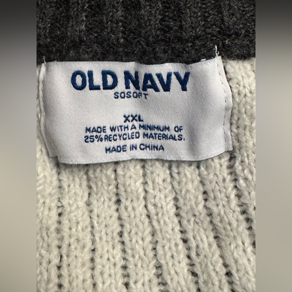 NWOT Old Navy So Soft Bear Fair Isle Crewneck Sweater - Picture 7 of 9